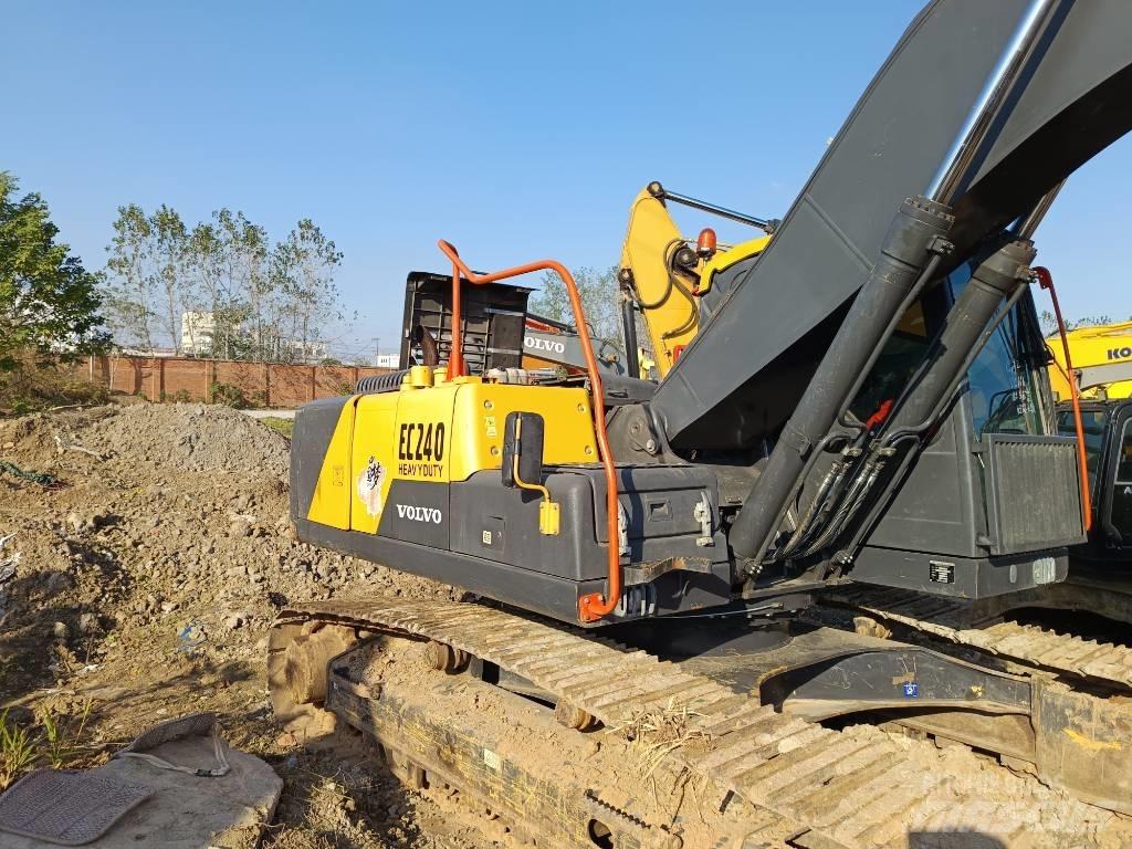 Volvo EC 240 大型油圧ショベル12t以上（パワーショベル・ユンボ）