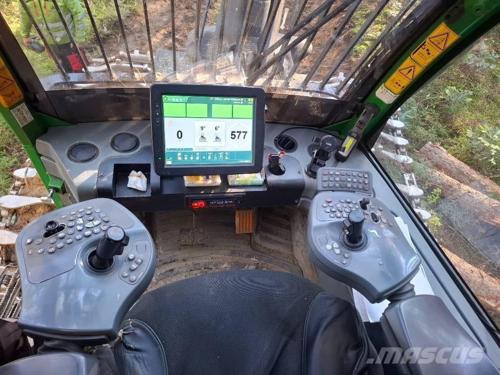 John Deere 1170G ハーベスター