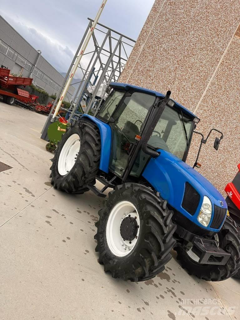 New Holland TL 100 トラクター