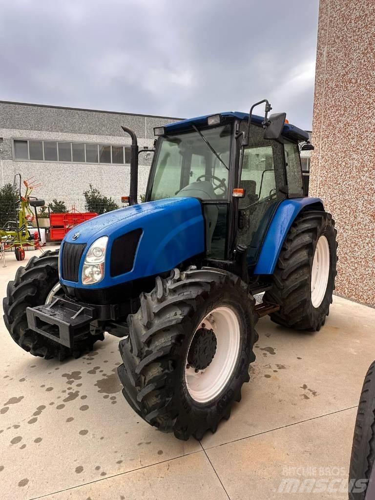 New Holland TL 100 トラクター