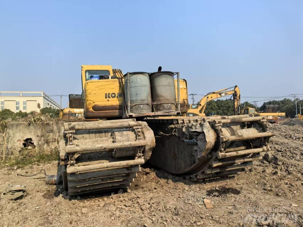 Komatsu PC 200-6 水陸両用油圧ショベル、ユンボ