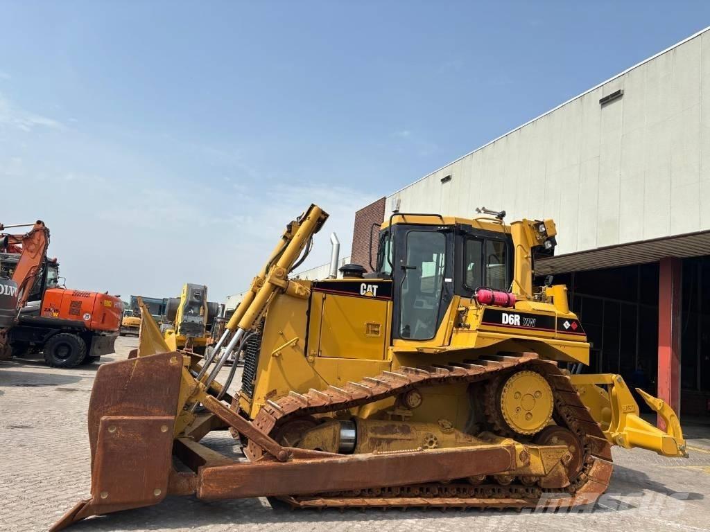 CAT D 6 R XW ブルドーザー