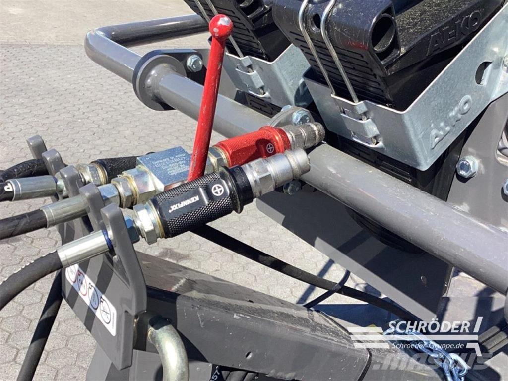 Fendt LOTUS 1250 T テッダー・テッダーレーキ