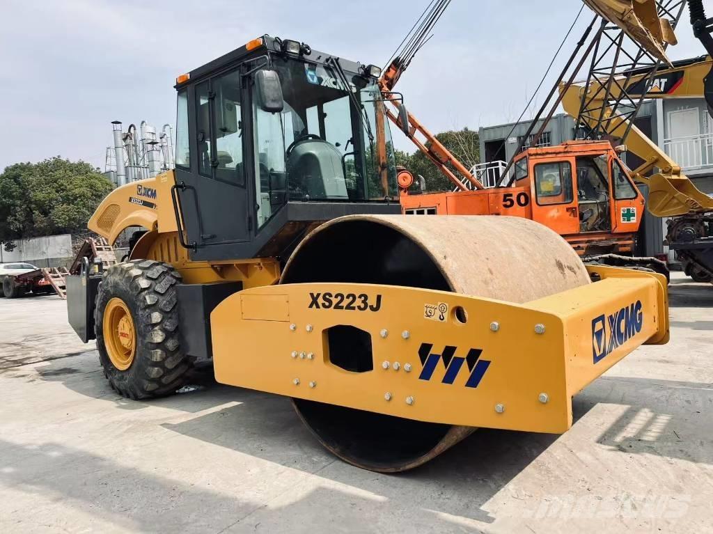XCMG XS 223 J 振動ローラ
