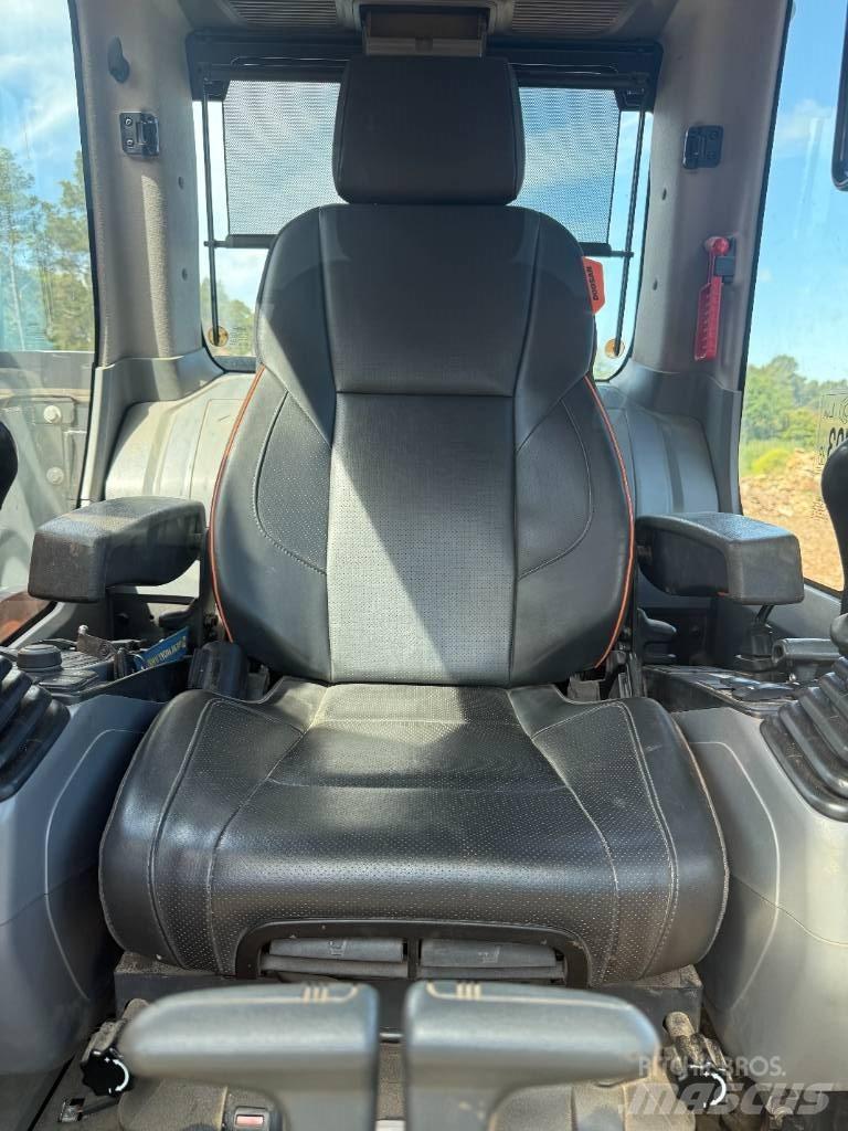 Doosan DX 235 LCR 大型油圧ショベル12t以上（パワーショベル・ユンボ）
