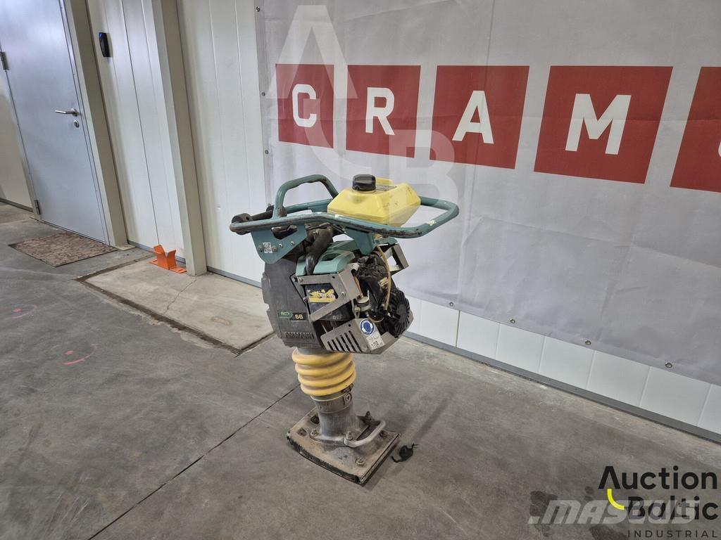 Ammann ACR 68 プレートコンパクター