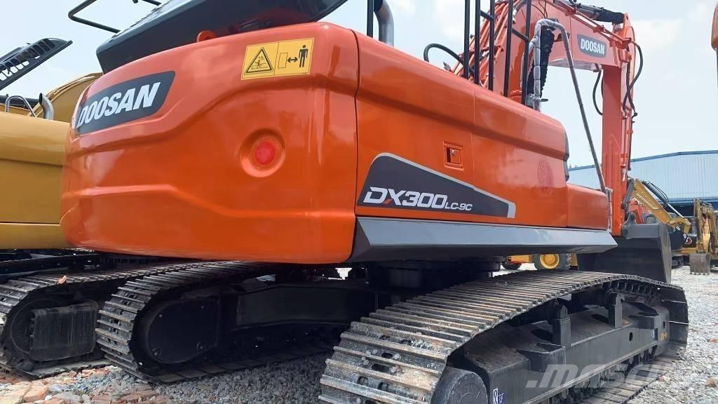 Doosan dx300lc-9 大型油圧ショベル12t以上（パワーショベル・ユンボ）