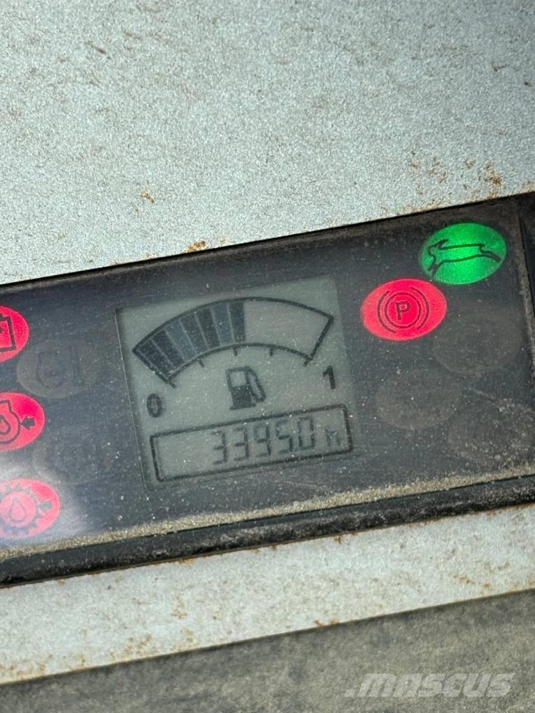 JCB Vibromax 520-40 テレスコーピックハンドラー