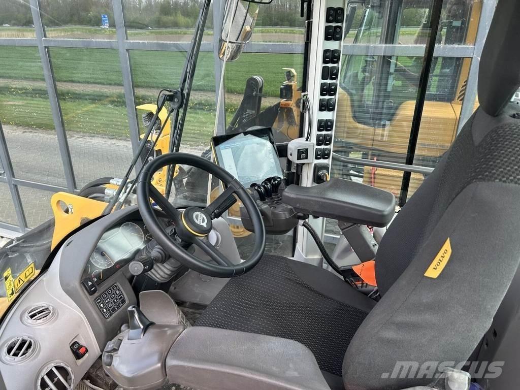 Volvo L110H ホイールローダー・タイヤショベル