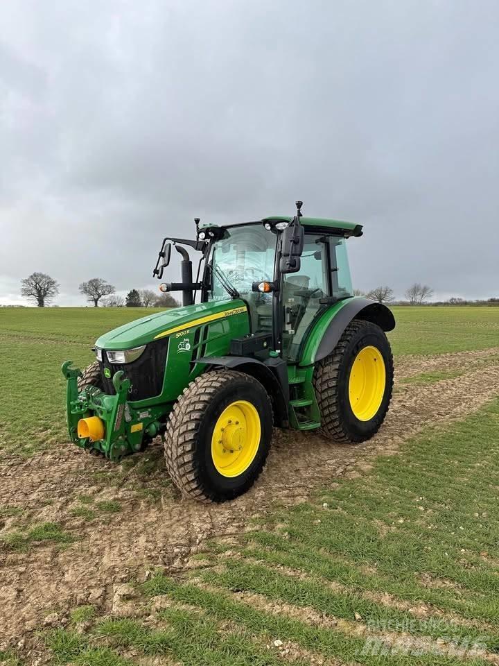 John Deere 5100 R トラクター