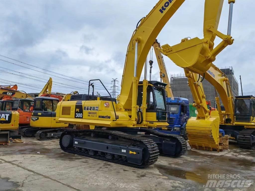 Komatsu PC 300 大型油圧ショベル12t以上（パワーショベル・ユンボ）