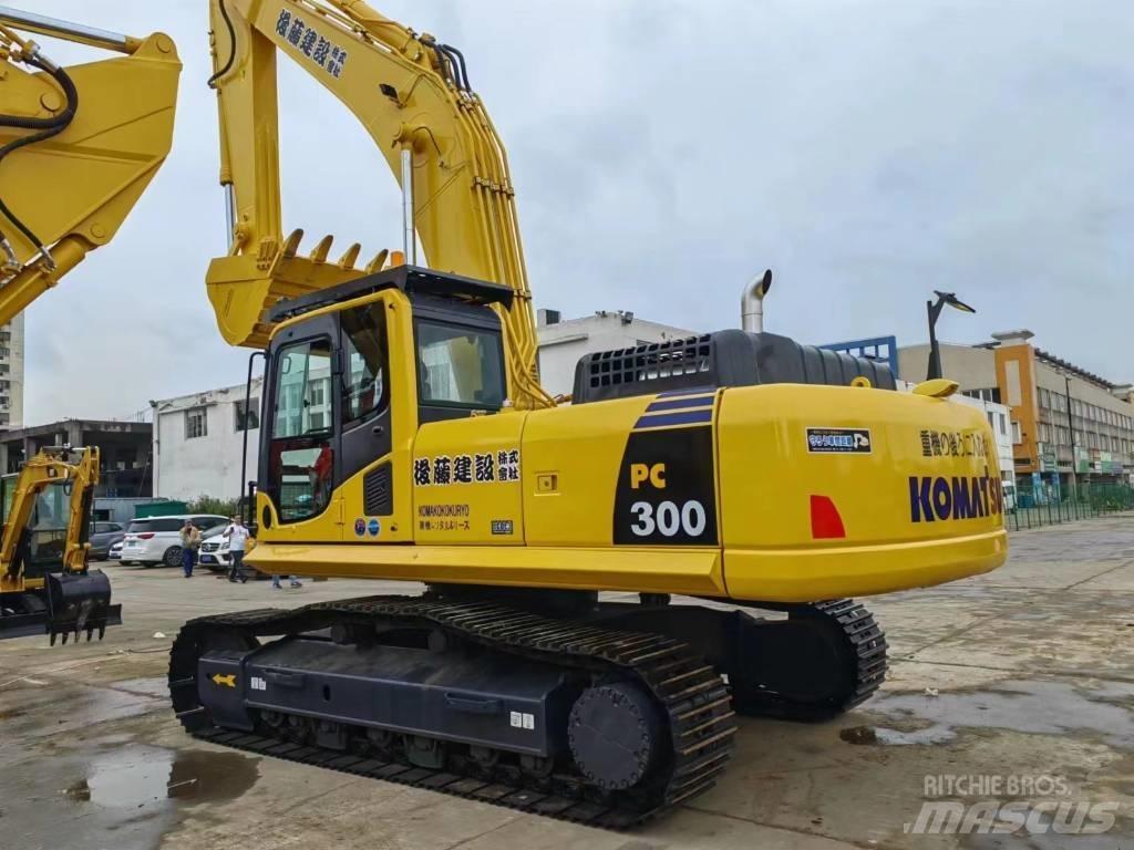 Komatsu PC 300 大型油圧ショベル12t以上（パワーショベル・ユンボ）