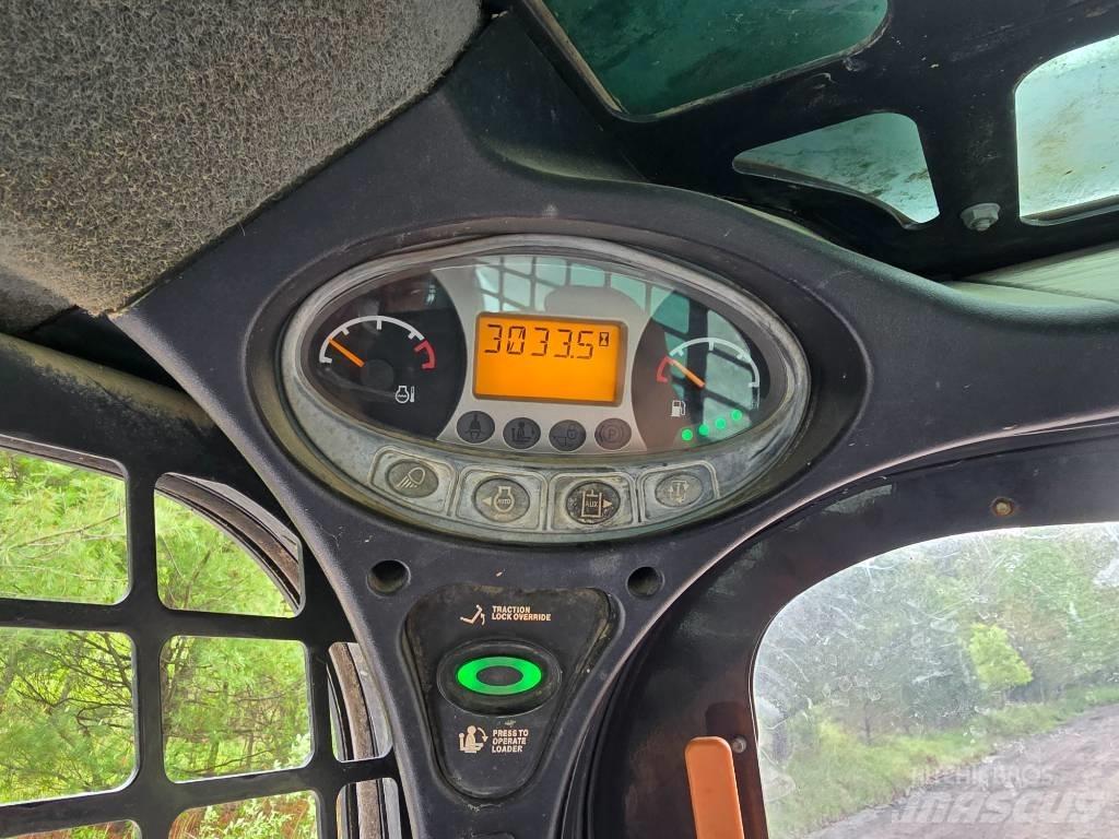 Bobcat T 770 スキッドステアローダー