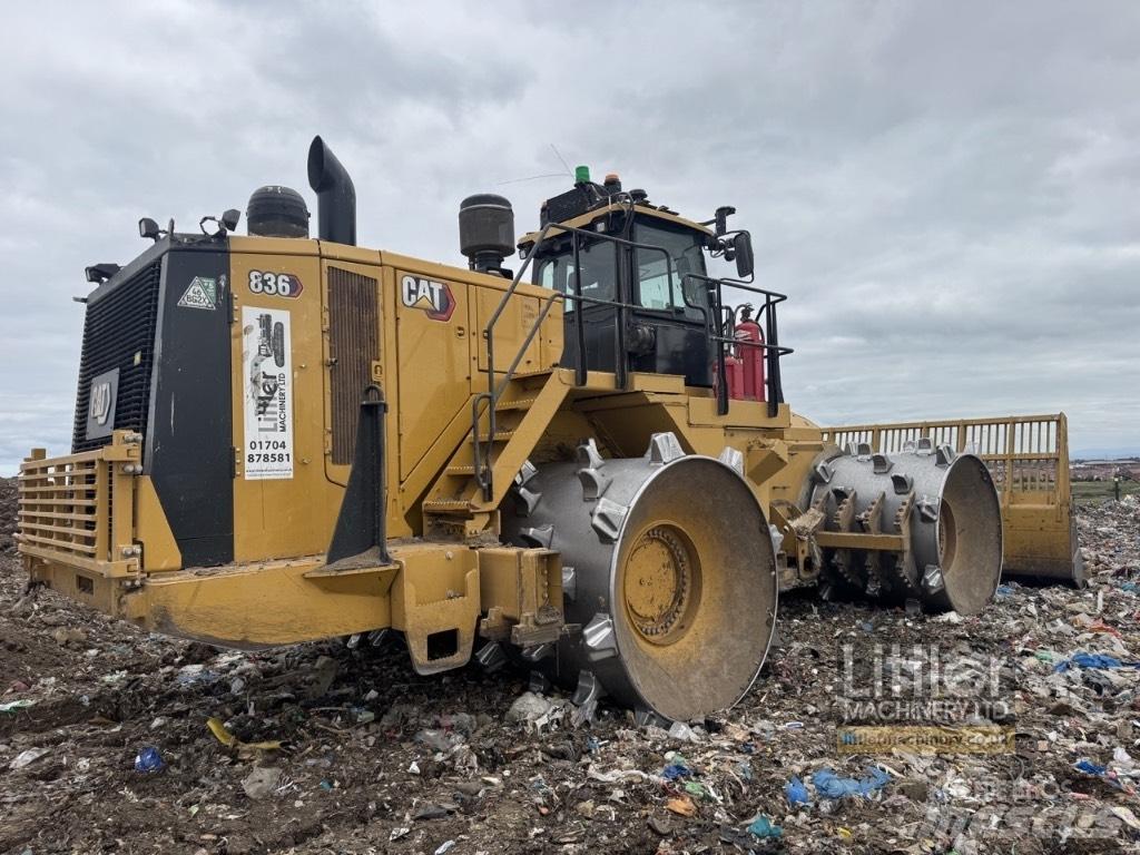 CAT 836 廃棄物コンパクター