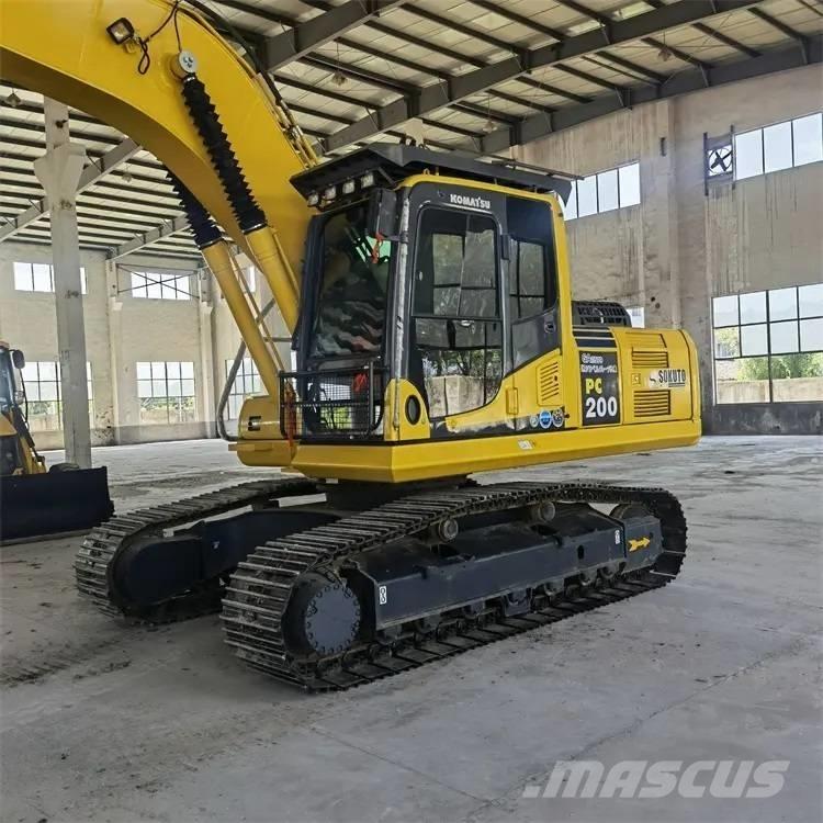 Komatsu PC200-8 大型油圧ショベル12t以上（パワーショベル・ユンボ）