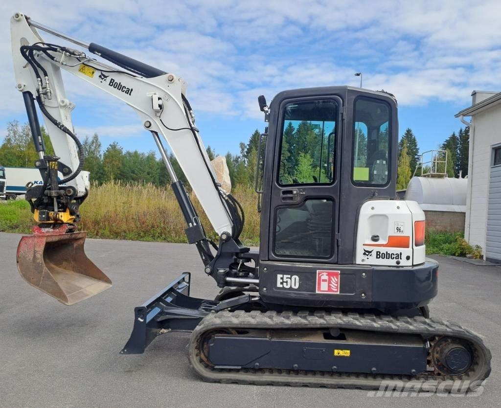 Bobcat E 50 ミニ油圧ショベル 7t以下（ミニユンボ・ミニディガー）