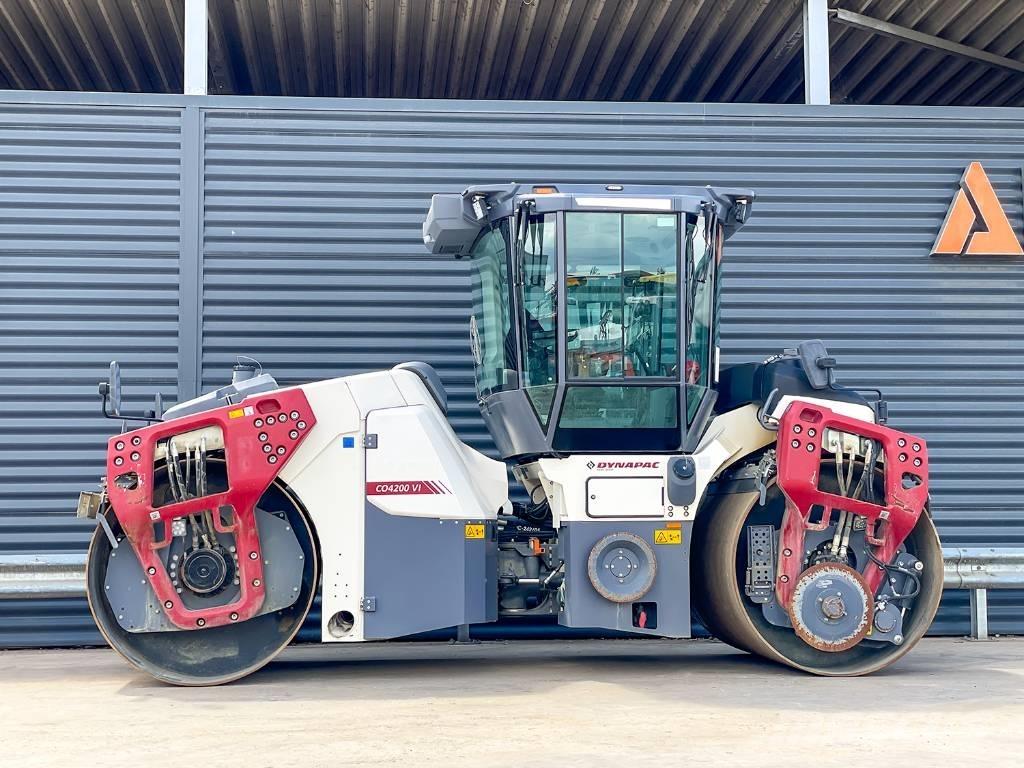 Dynapac CO4200 VI タンデムローラ