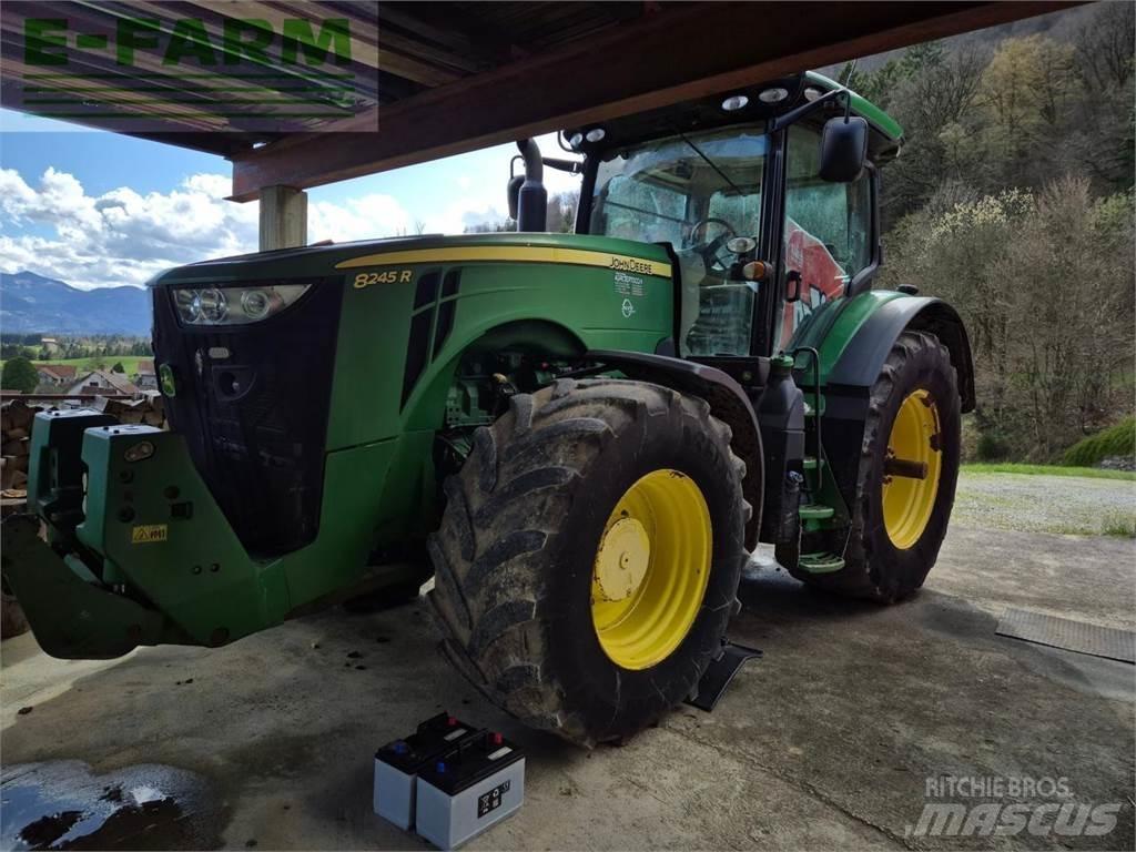 John Deere 8245 R トラクター