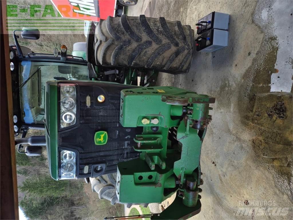John Deere 8245 R トラクター