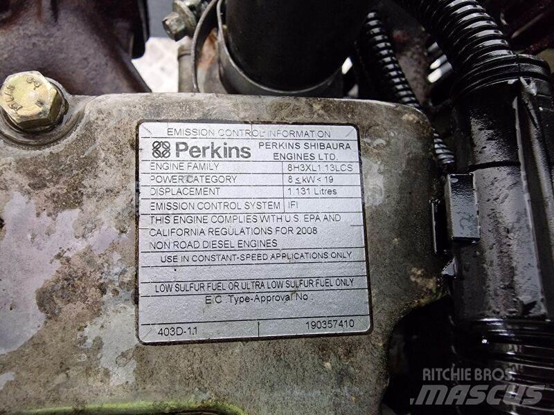 Perkins 403D-11 エンジン