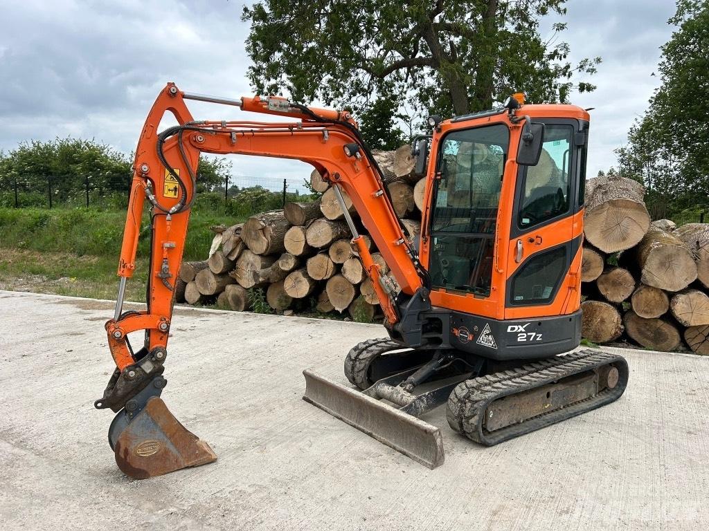 Doosan DX 27 Z ミニ油圧ショベル 7t以下（ミニユンボ・ミニディガー）