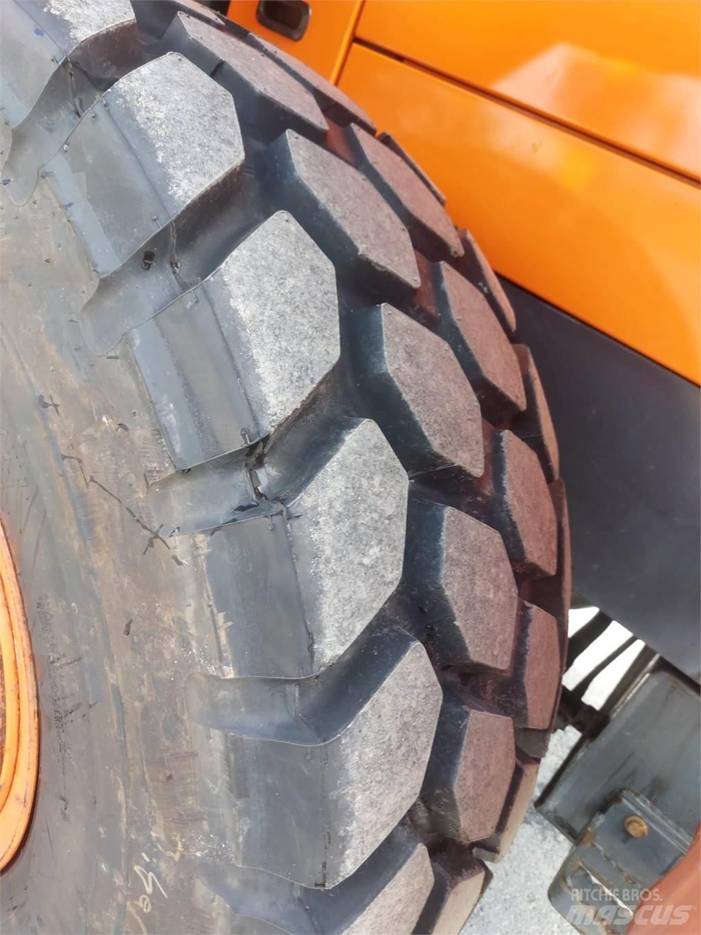Doosan DL220-5 ホイールローダー・タイヤショベル