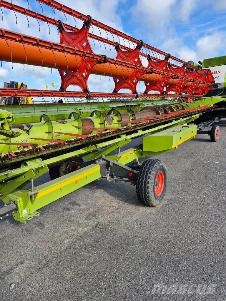 CLAAS Lexion 670 コンバイン