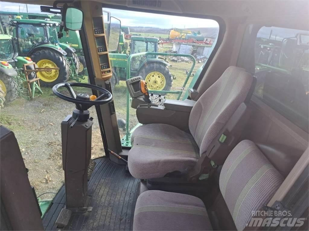John Deere W650 コンバイン