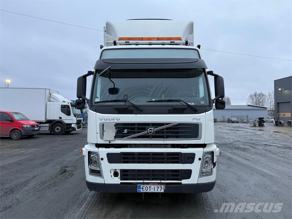 Volvo FM460 冷凍冷蔵車