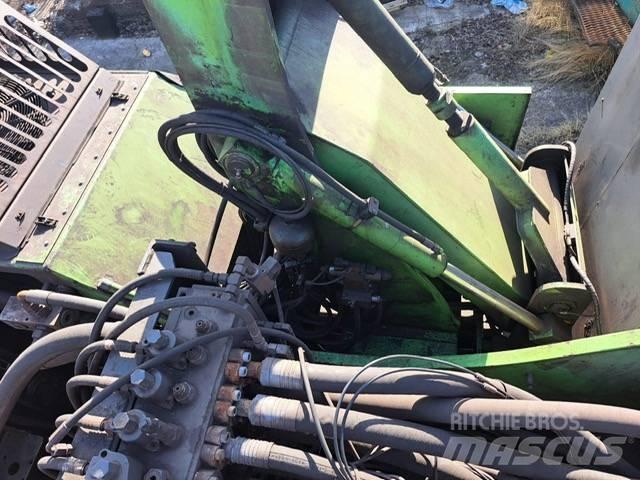 Sennebogen 835 M 廃棄物／工業産廃処理機
