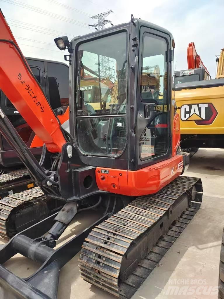 Kubota KX 065-5 ミニ油圧ショベル 7t以下（ミニユンボ・ミニディガー）