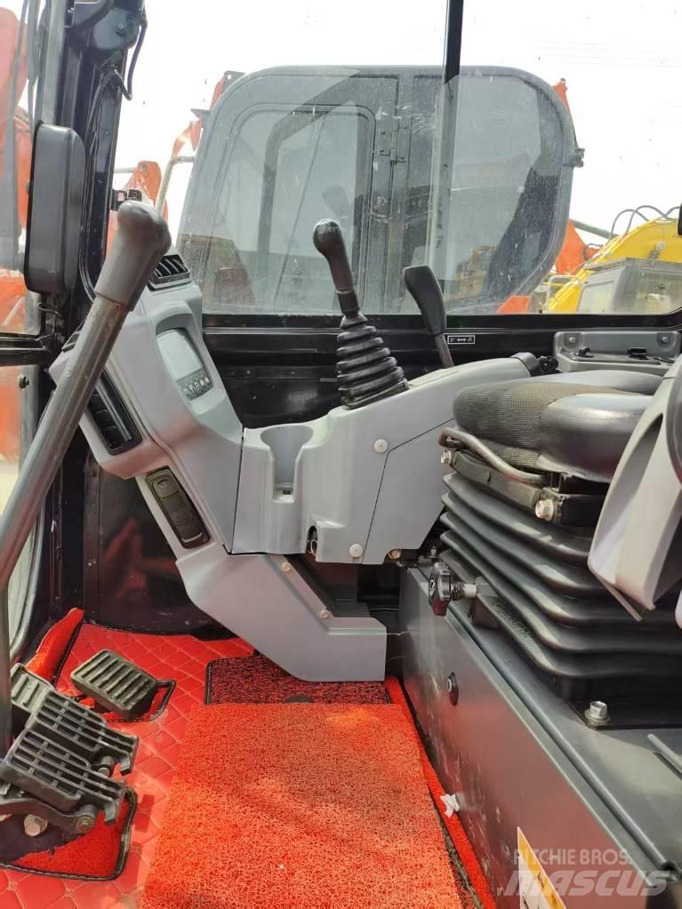 Kubota KX 065-5 ミニ油圧ショベル 7t以下（ミニユンボ・ミニディガー）