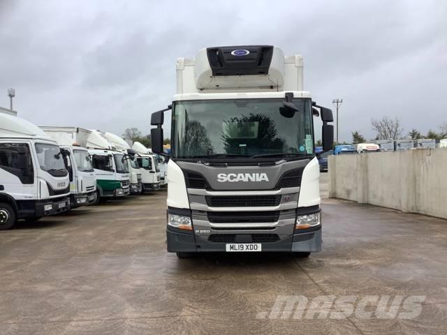 Scania P 250 冷凍冷蔵車