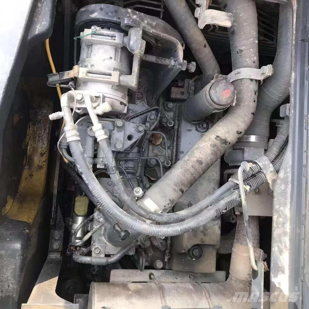 Komatsu PC 138 US 中型油圧ショベル 7ｔ-12ｔ（ユンボ・パワーショベル・バックホー）