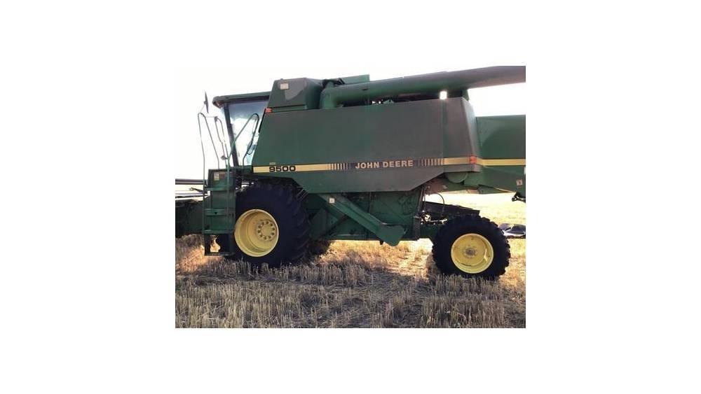 John Deere 9500 コンバイン