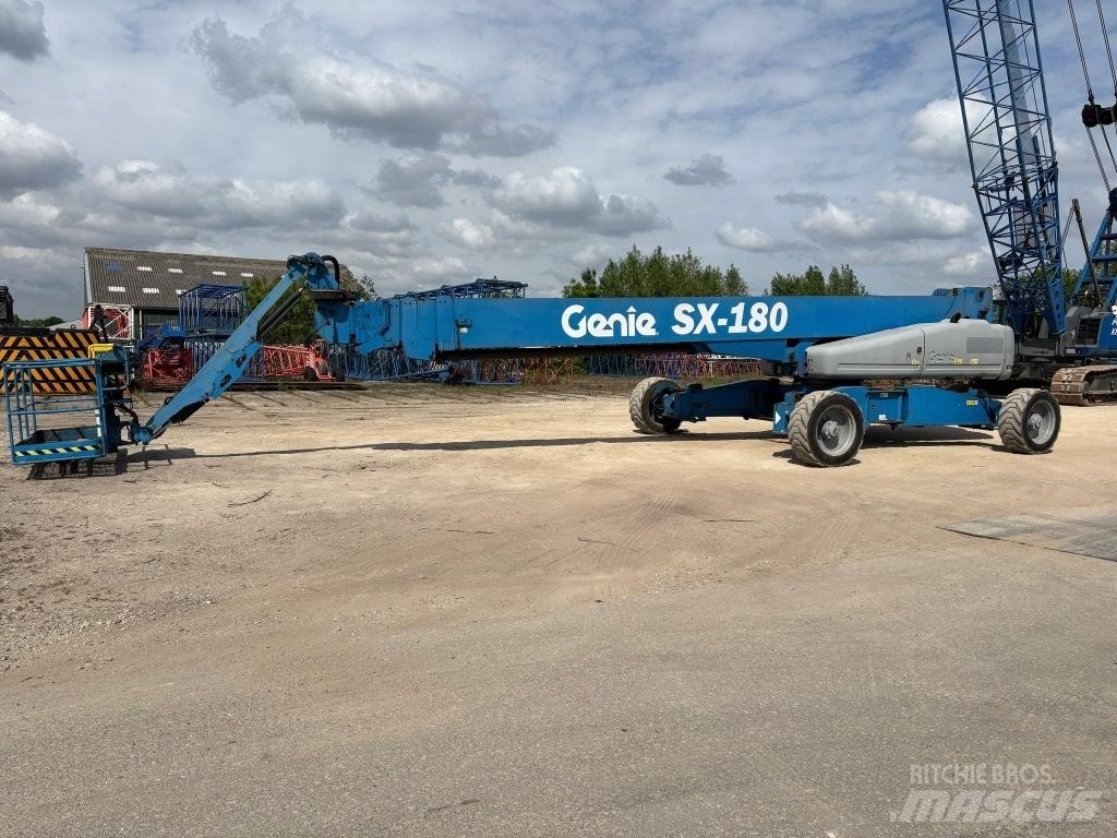 Genie SX 180 ブームリフト　直伸型