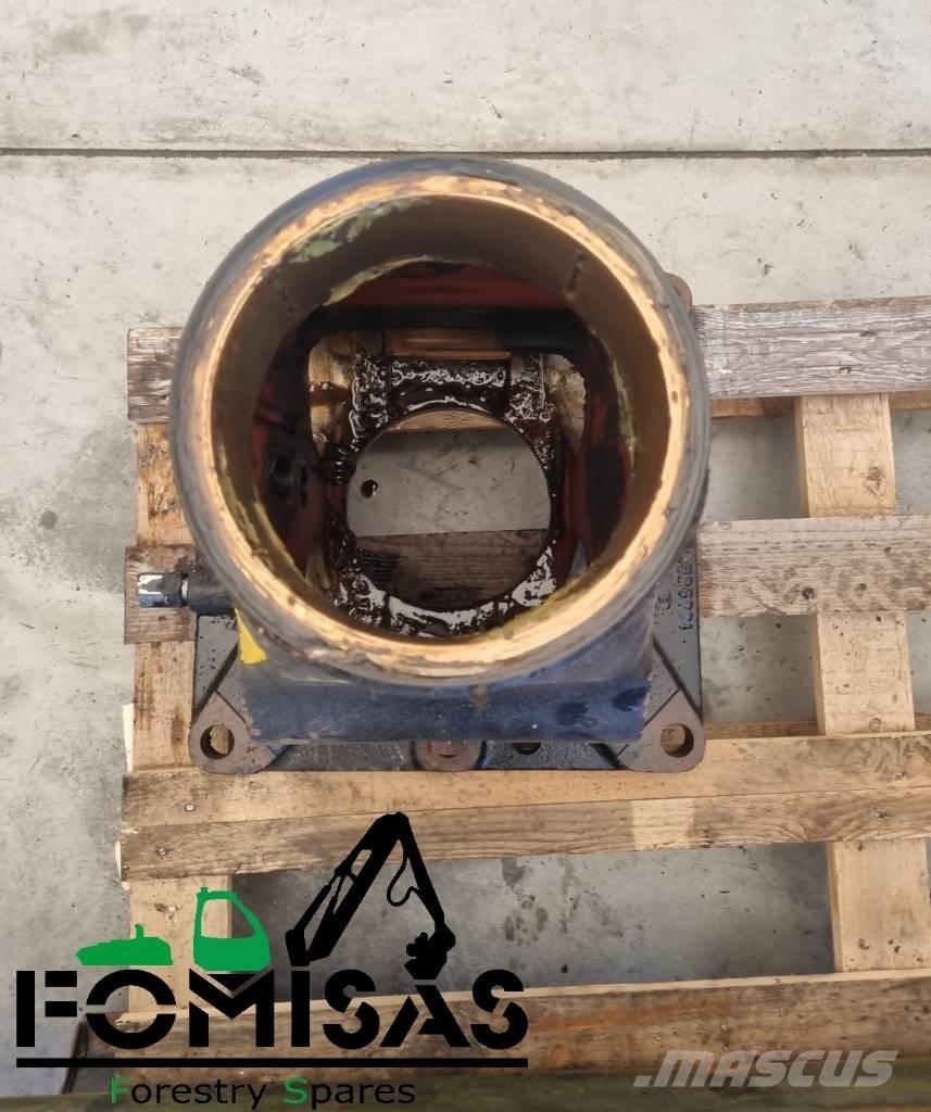 Loglift 751F65R Base フォワーダクレーン