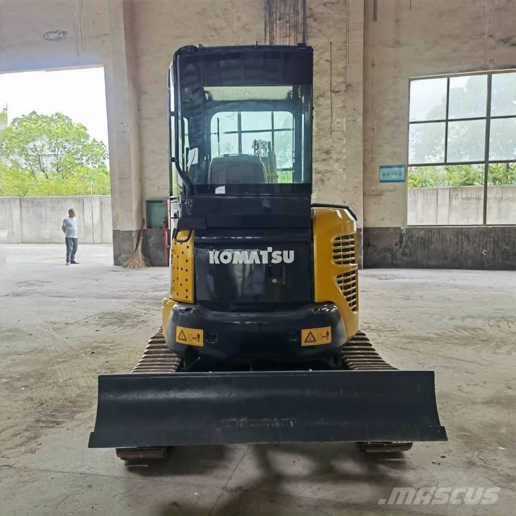 Komatsu PC30 大型油圧ショベル12t以上（パワーショベル・ユンボ）