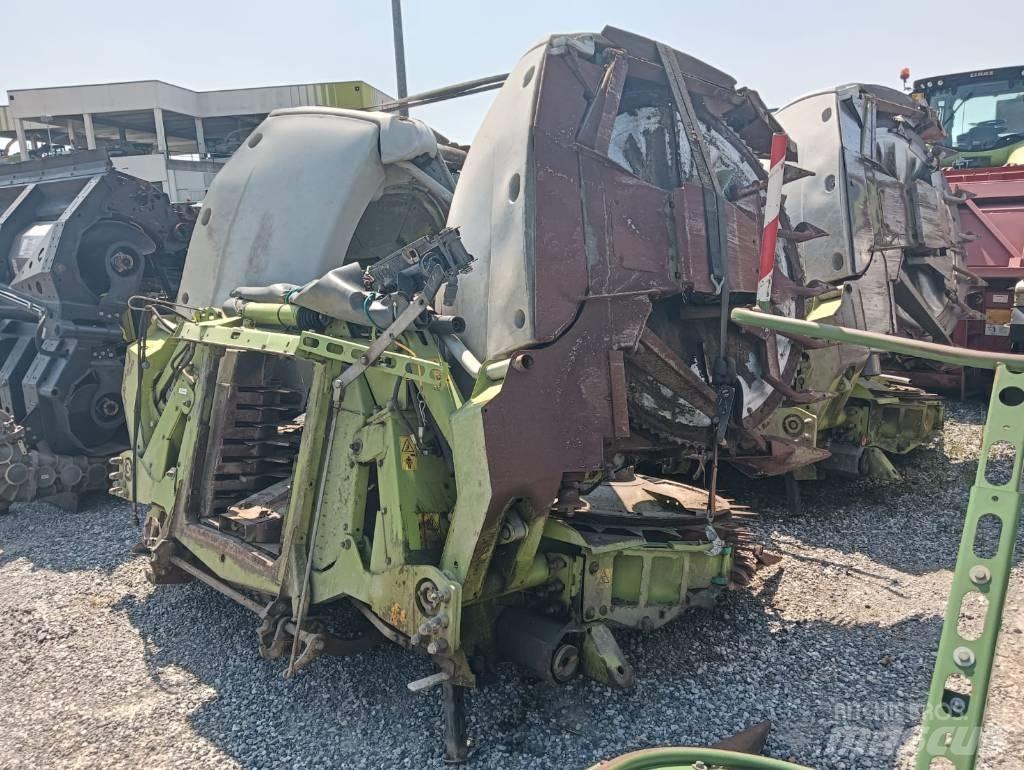 CLAAS Orbis 600 自走式フォレージハーベスター