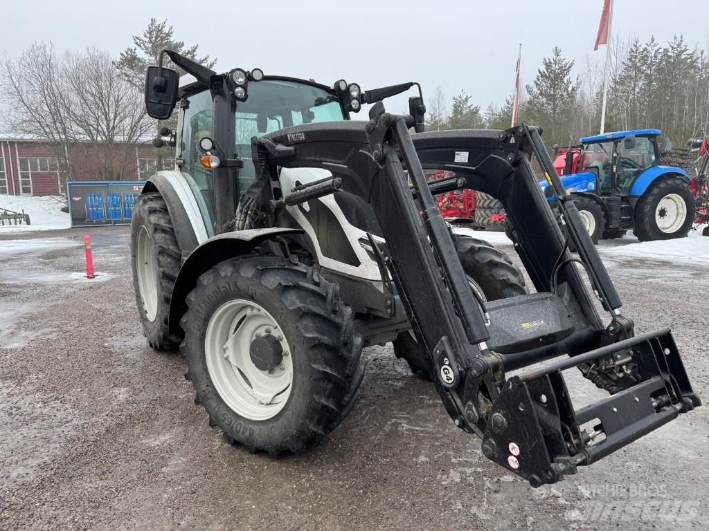 Valtra G 115 Active トラクター