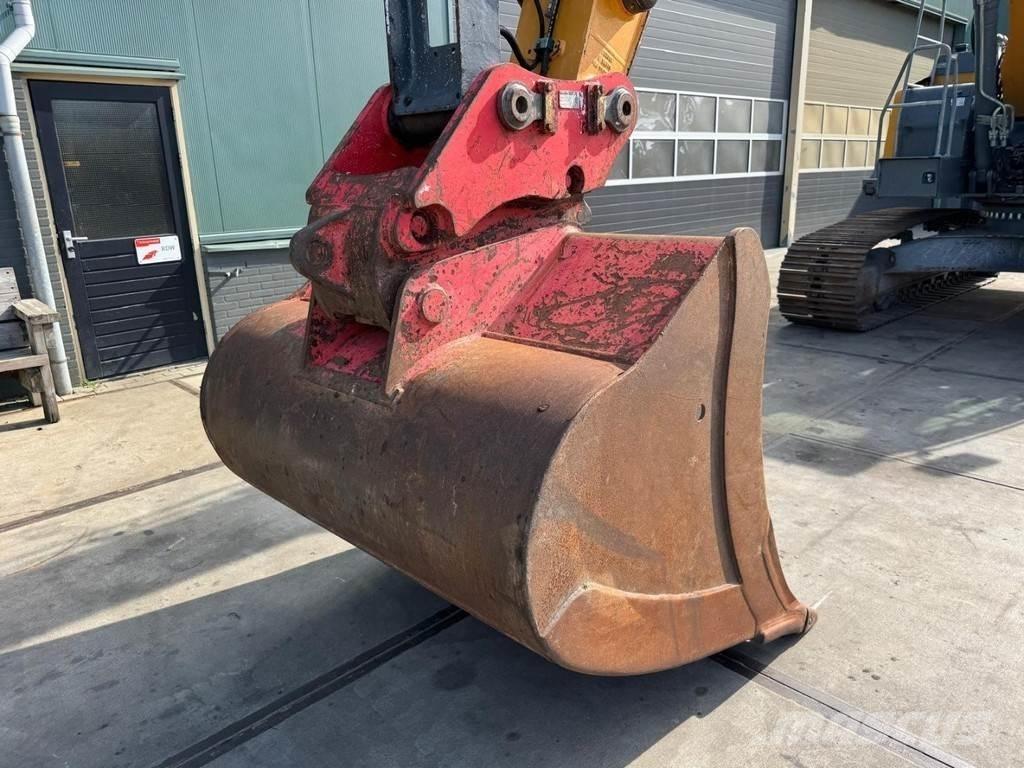 Liebherr R922 LC 大型油圧ショベル12t以上（パワーショベル・ユンボ）