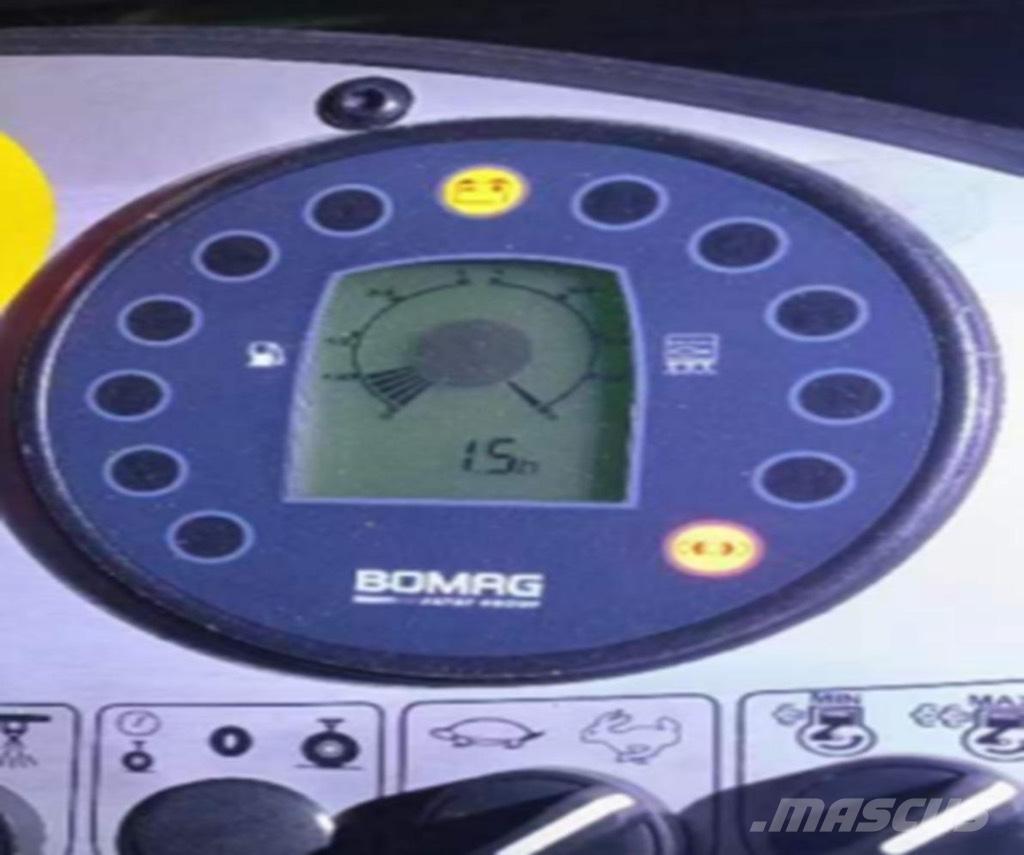 Bomag BW 161 AD-4 タンデムローラ