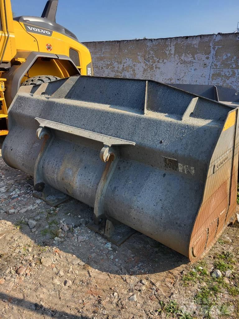 Volvo L 120 H ホイールローダー・タイヤショベル