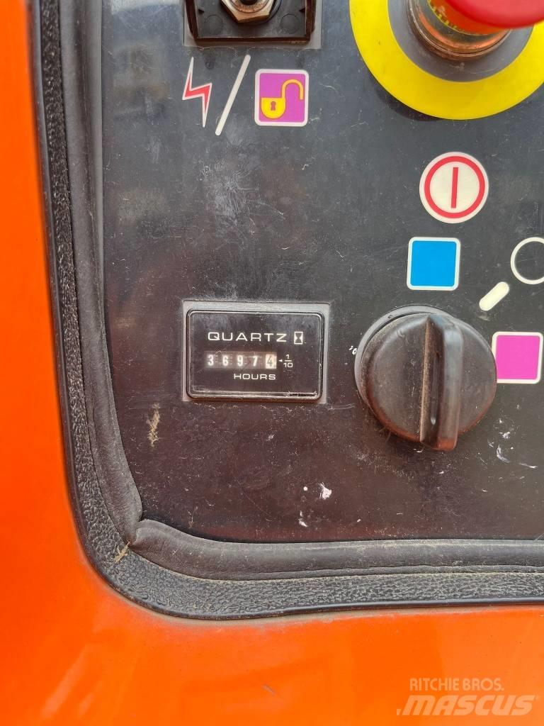 JLG 860 SJ ブームリフト　直伸型