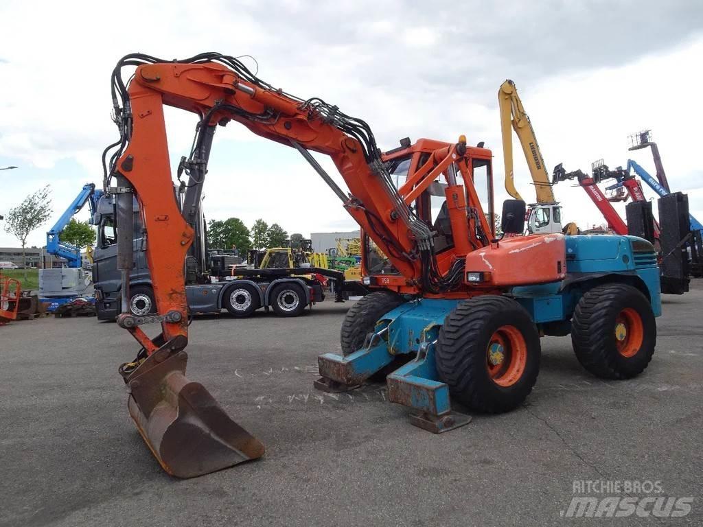 Mecalac 12MXT ホイール式油圧ショベル（パワーショベル・ユンボ・バックホー）