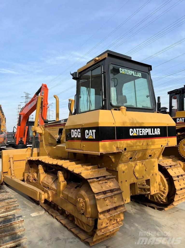 CAT D 6 G ブルドーザー