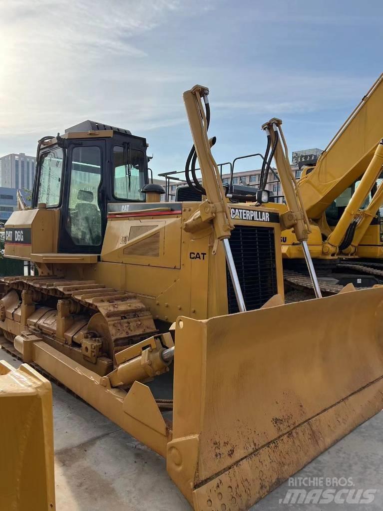 CAT D 6 G ブルドーザー