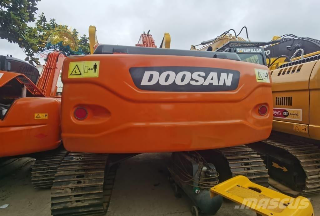 Doosan DX 225 LC 大型油圧ショベル12t以上（パワーショベル・ユンボ）