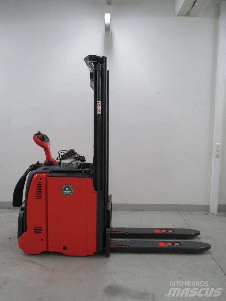 Linde L 12 AP 自走式スタッカー