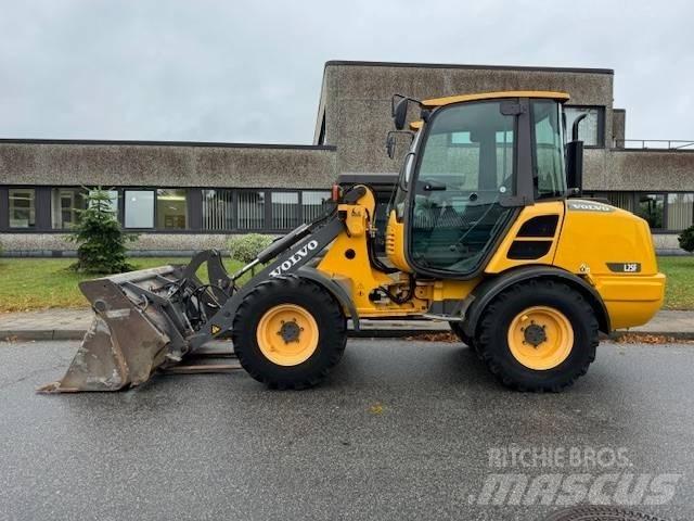 Volvo L 25 F ホイールローダー・タイヤショベル
